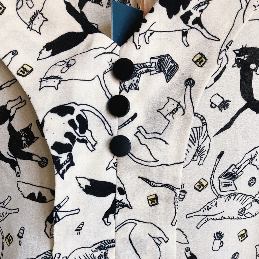 🐈🐈‍⬛ NEW ModCloth Sleeveless Cat Print Chiffon Top